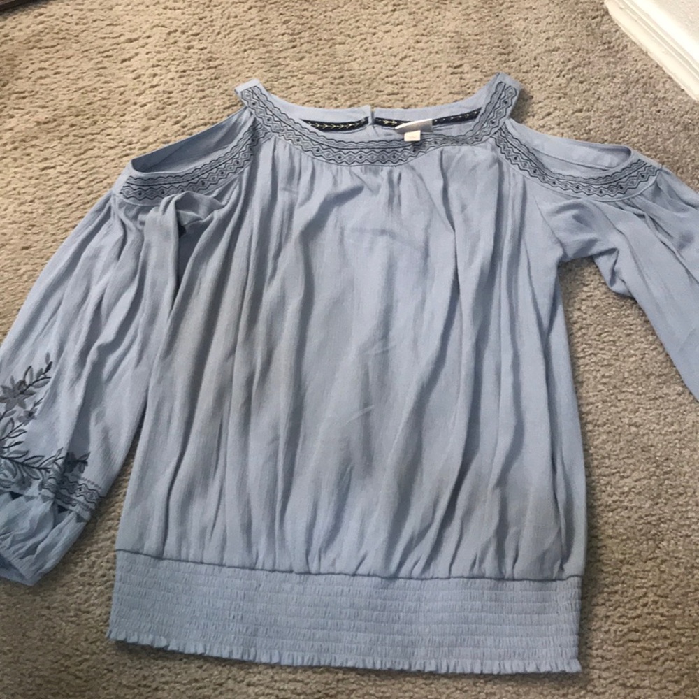 Cold shoulder long sleeve